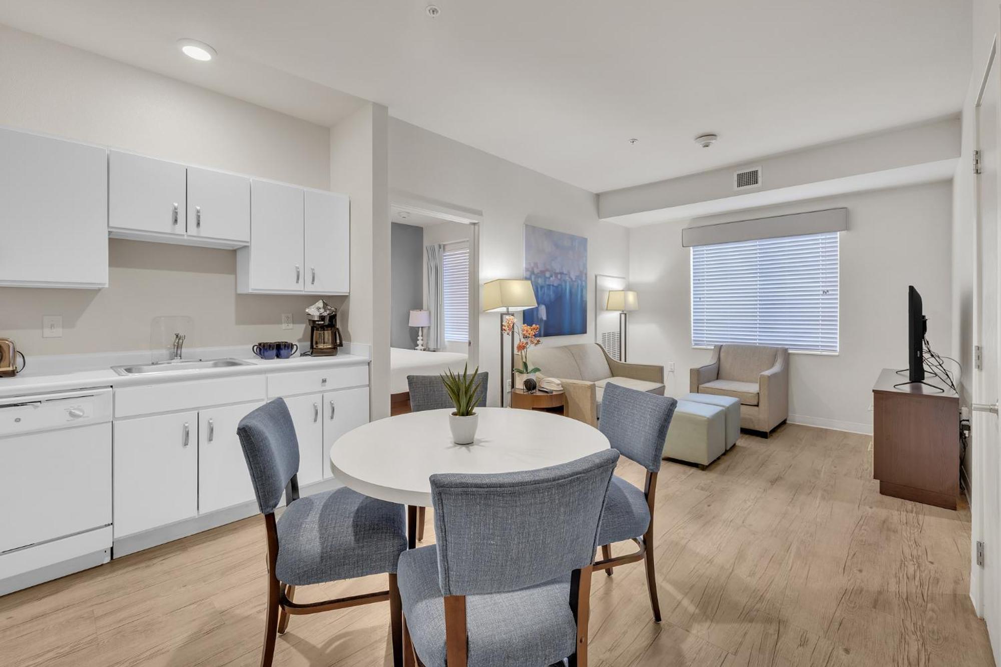 Simplicity At The Rim 1121 I Comfy 2 Bed 2 Bath * San Antonio